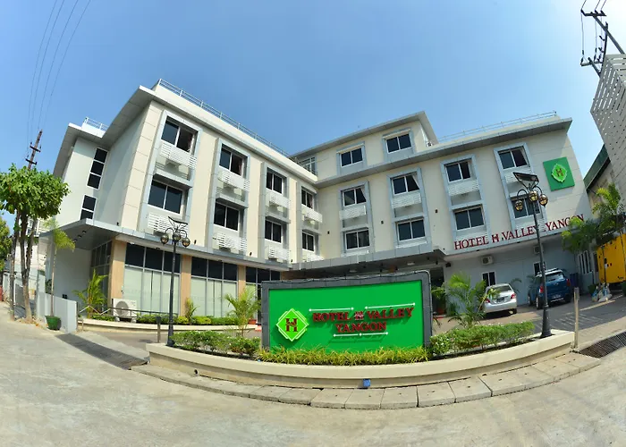 Central hotel: Hotel H Valley